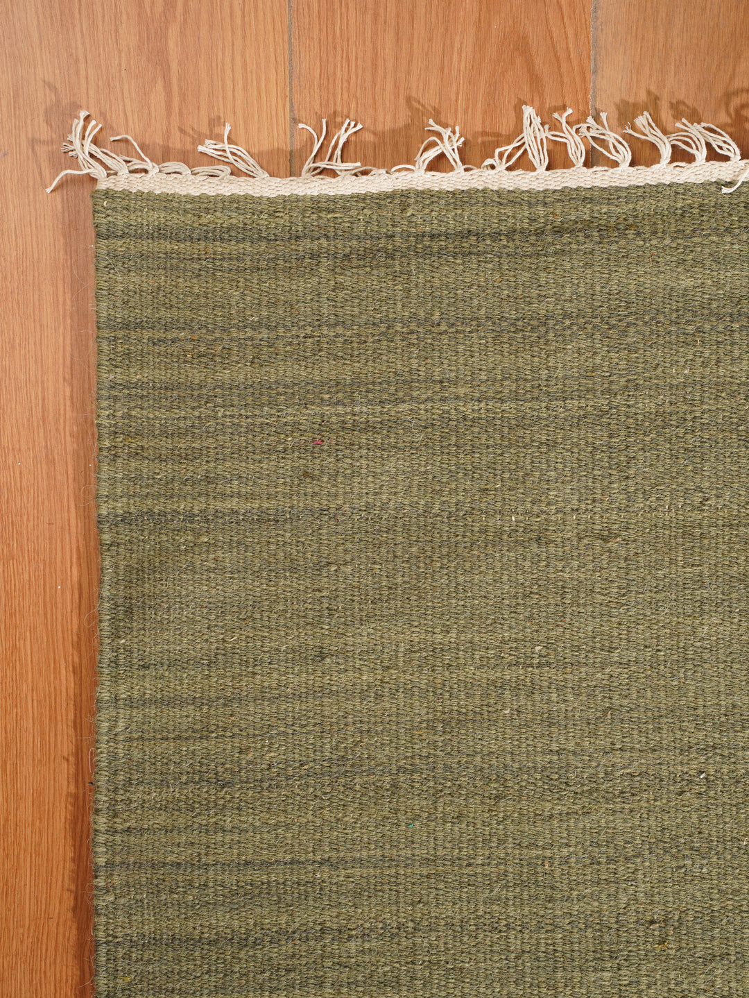 Hand Woven Wool Solid Rug – Clean Minimal Design