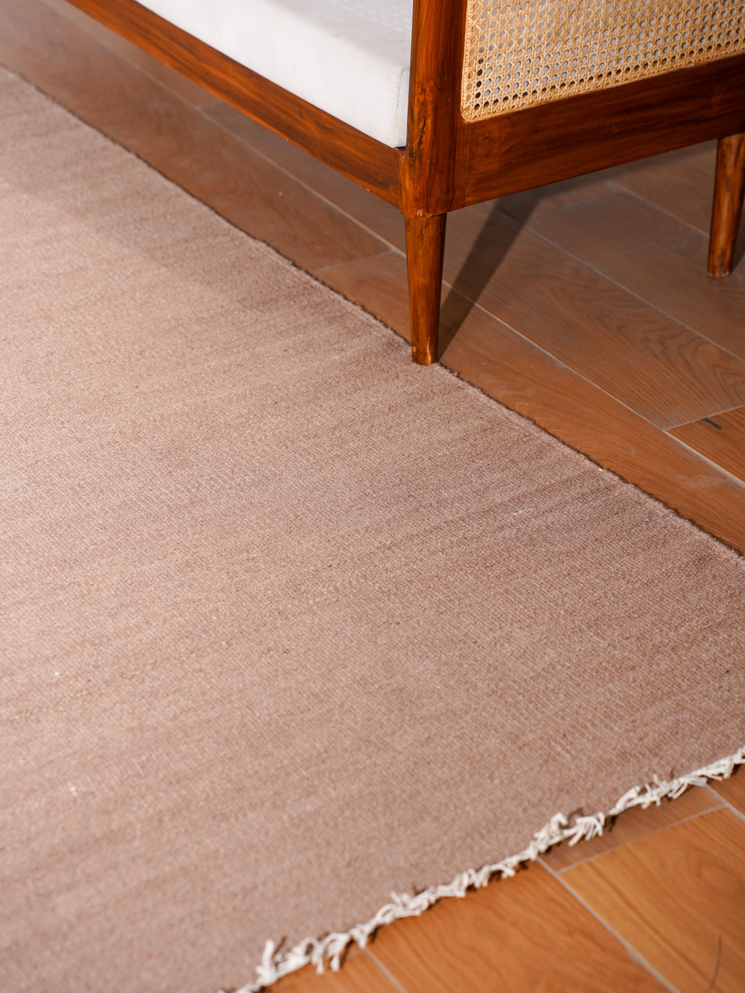 Hand Woven Wool Solid Rug – Clean Minimal Design
