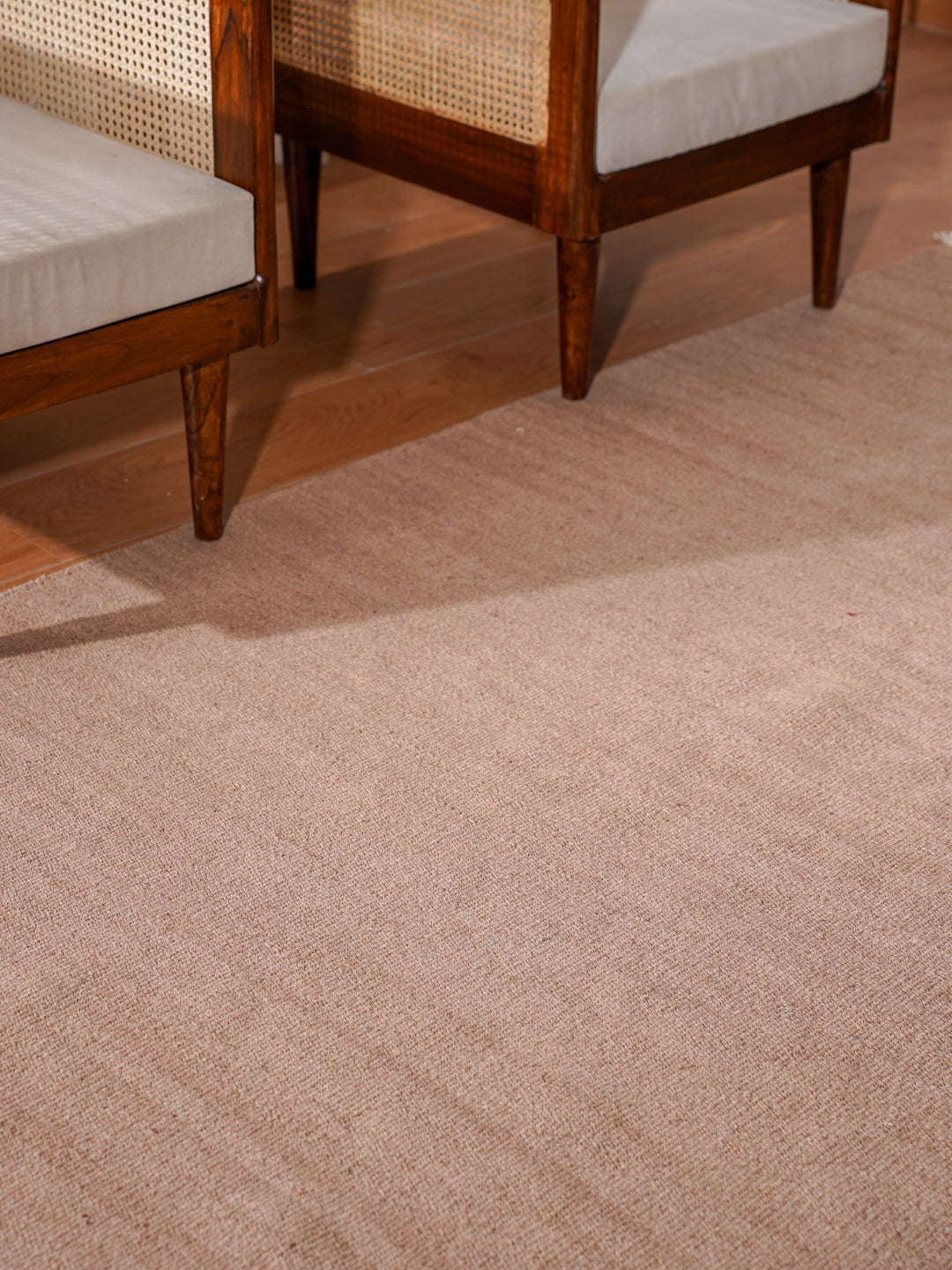 Hand Woven Wool Solid Rug – Clean Minimal Design