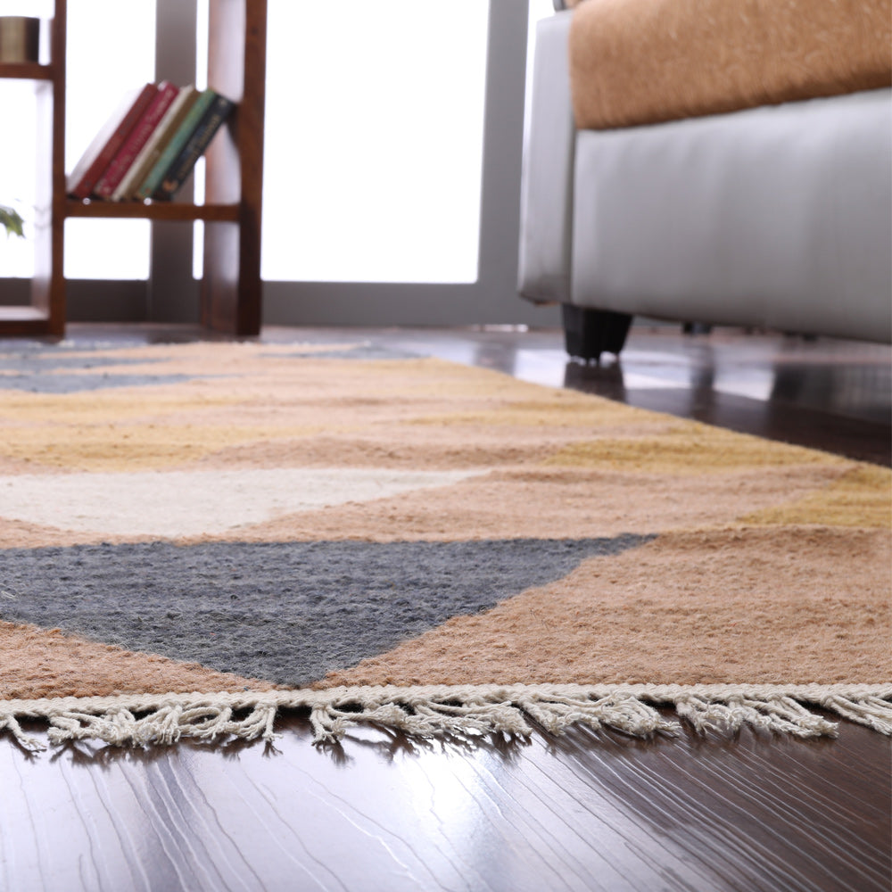 Modern Apex Kilim Hand Woven Wool Flatweave Rug