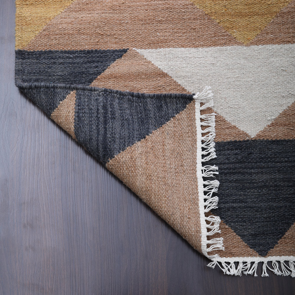 Modern Apex Kilim Hand Woven Wool Flatweave Rug