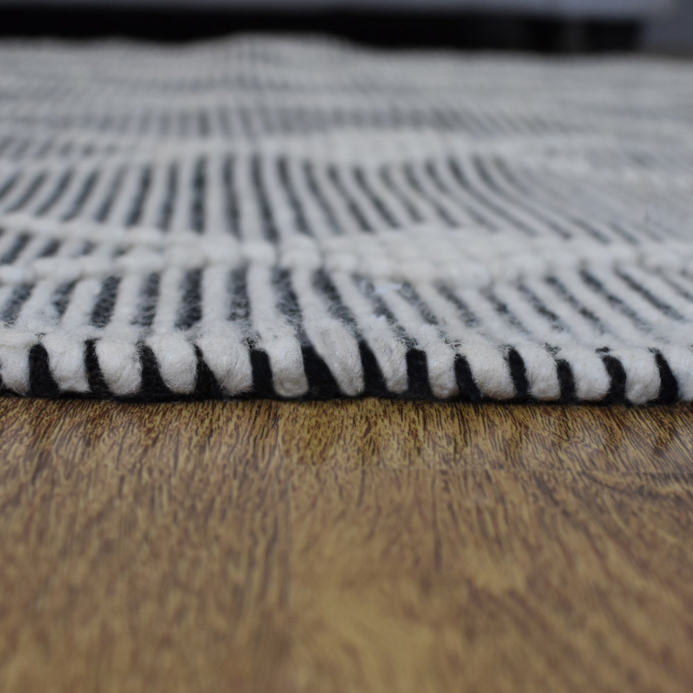 Hand Woven Flat Weave Loop Kilim Wool & Cotton Area Rug Contemporary Black DWC001