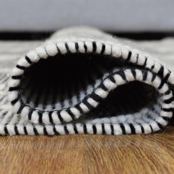 Hand Woven Flat Weave Loop Kilim Wool & Cotton Area Rug Contemporary Black DWC001