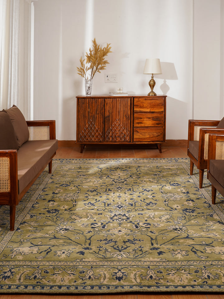 Light Green Classic Oriental Hand-Knotted Wool Rug