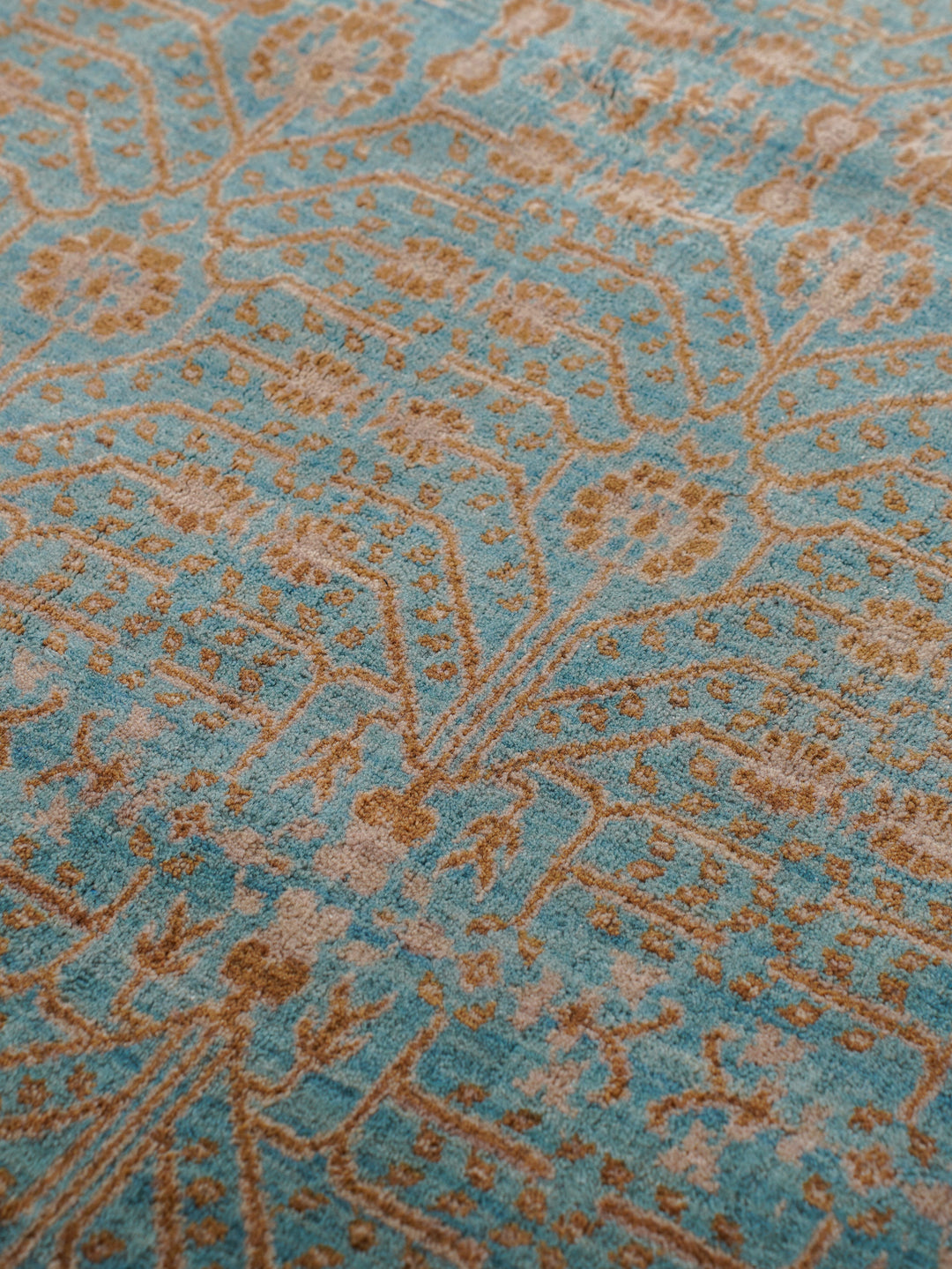 Light Blue Traditional Oriental Hand-Knotted Wool Rug