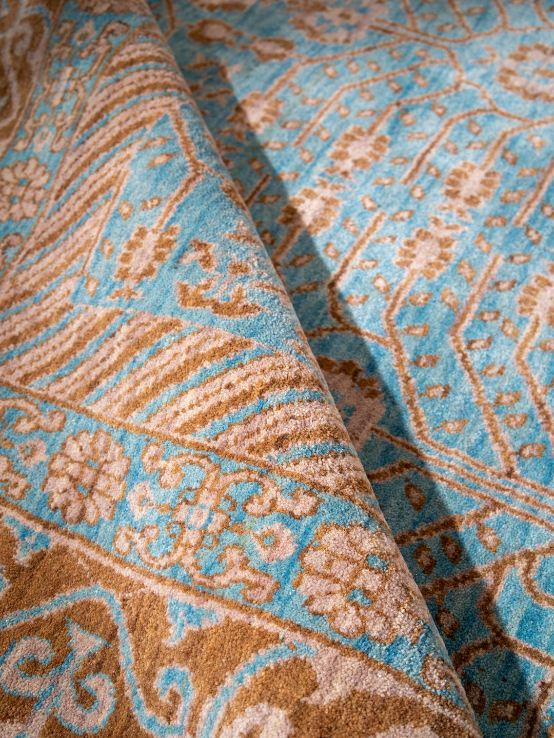 Light Blue Traditional Oriental Hand-Knotted Wool Rug