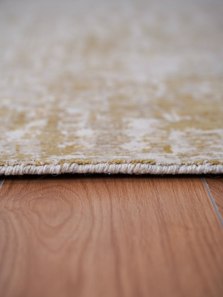 Vintage Oriental Hand-Knotted Wool Rug – Light Brown