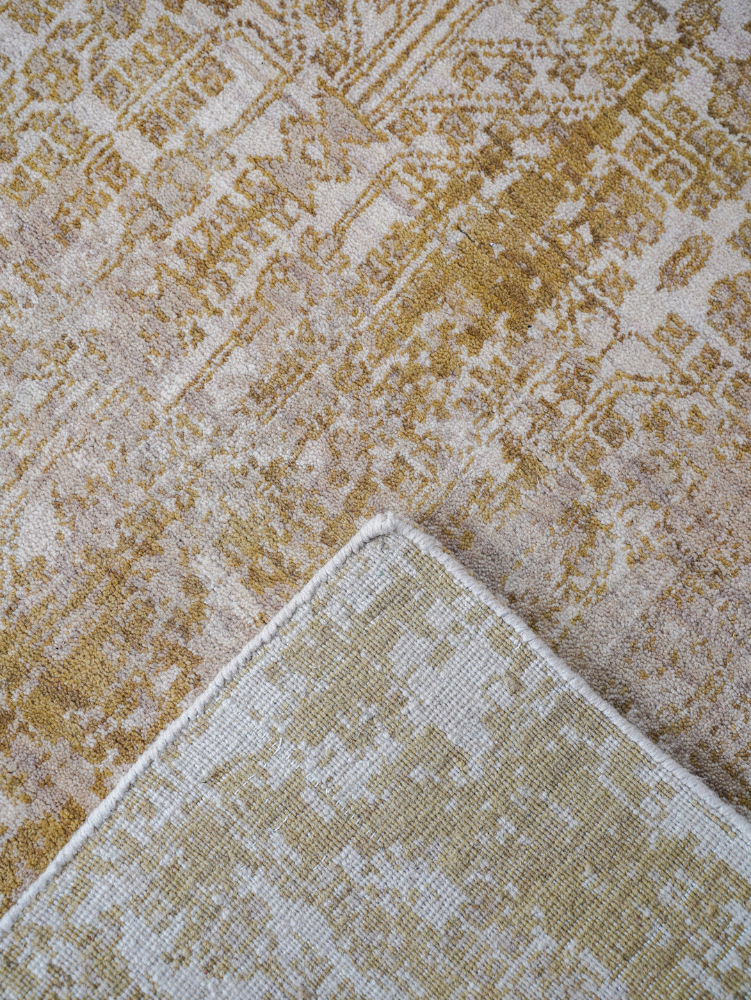 Vintage Oriental Hand-Knotted Wool Rug – Light Brown
