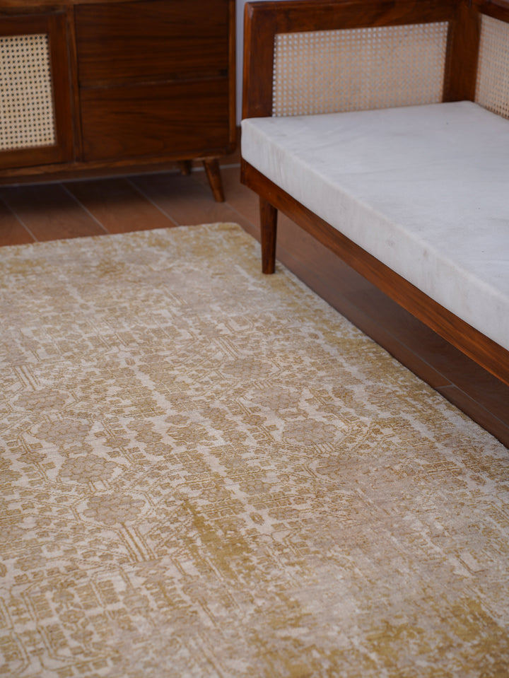 Vintage Oriental Hand-Knotted Wool Rug – Light Brown