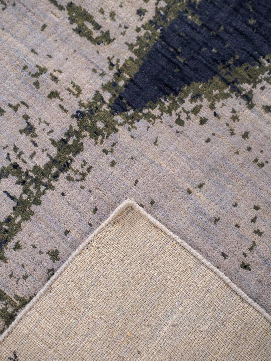 Multicolor Abstract Textured Area Rug with Modern Distressed Pattern