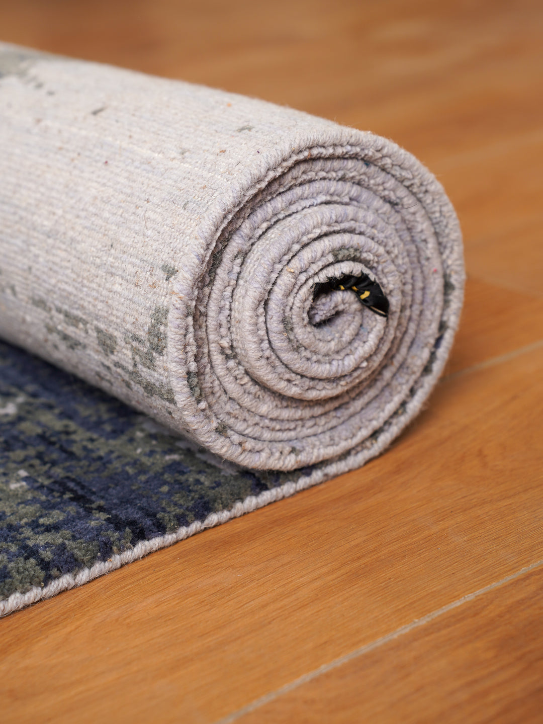 Multicolor Abstract Textured Area Rug with Modern Distressed Pattern