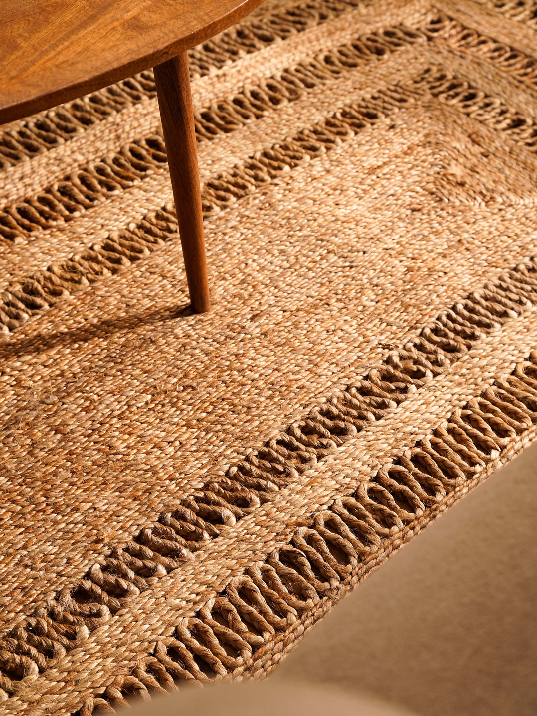 RustiqueAura Hand Woven Jute Oriental Rug