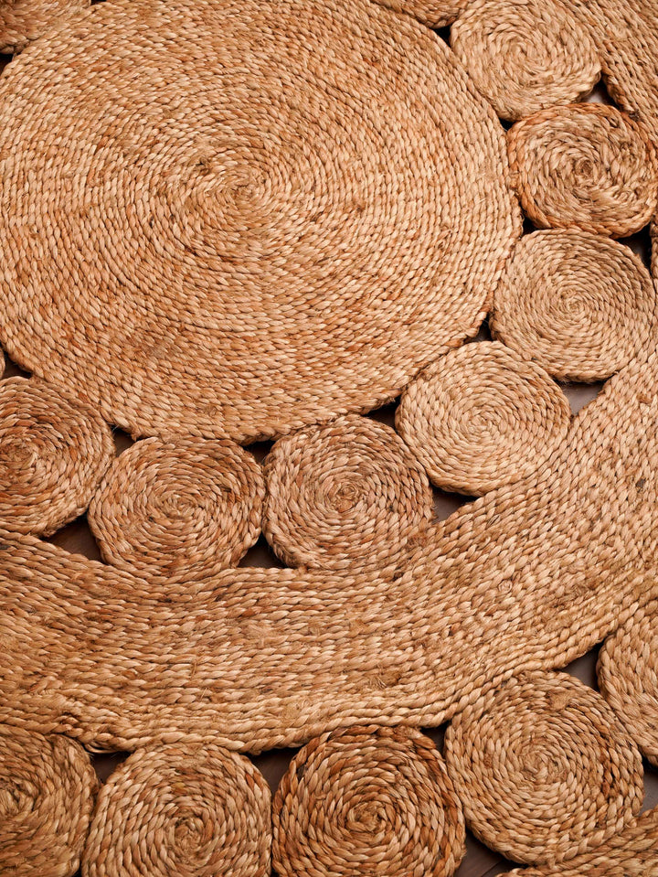 MandalaWeave Hand Woven Jute Oriental Round Rug