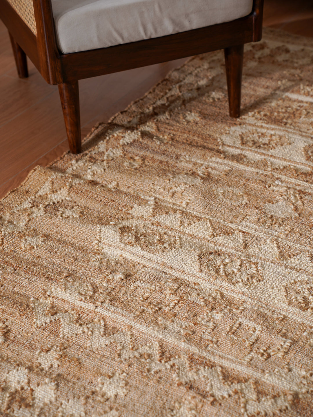 White & Beige Oriental Hand Woven Jute Flat Weave Kilim Rug