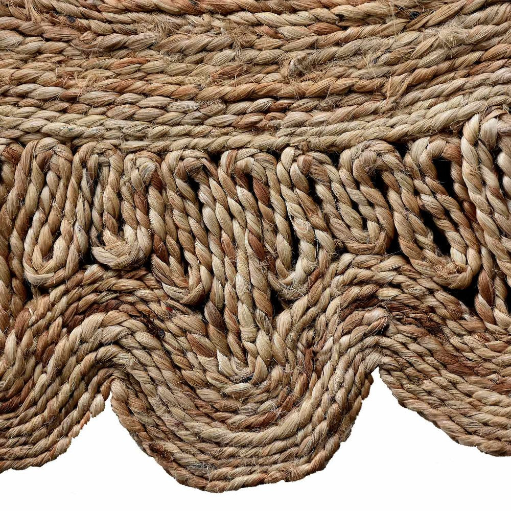 Round Oriental Jute Rug with Scalloped Border for Elegant Spaces