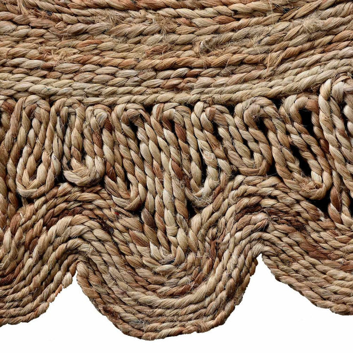 Round Oriental Jute Rug with Scalloped Border for Elegant Spaces
