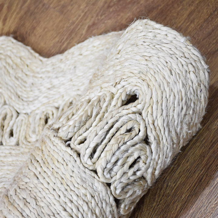 Round Oriental Jute Rug with Scalloped Border for Elegant Spaces