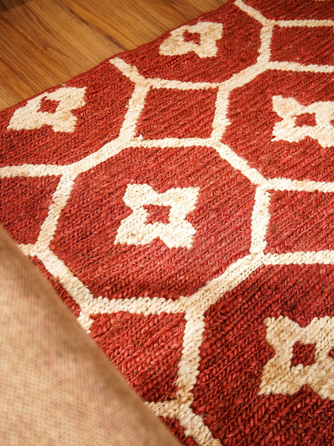 Red & Beige Floral Jute Sumak Rug for Elegant Living Spaces