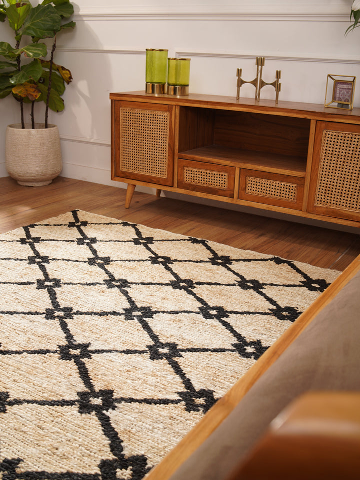 Beige & Black Lattice Pattern Jute Sumak Rug for Contemporary Spaces