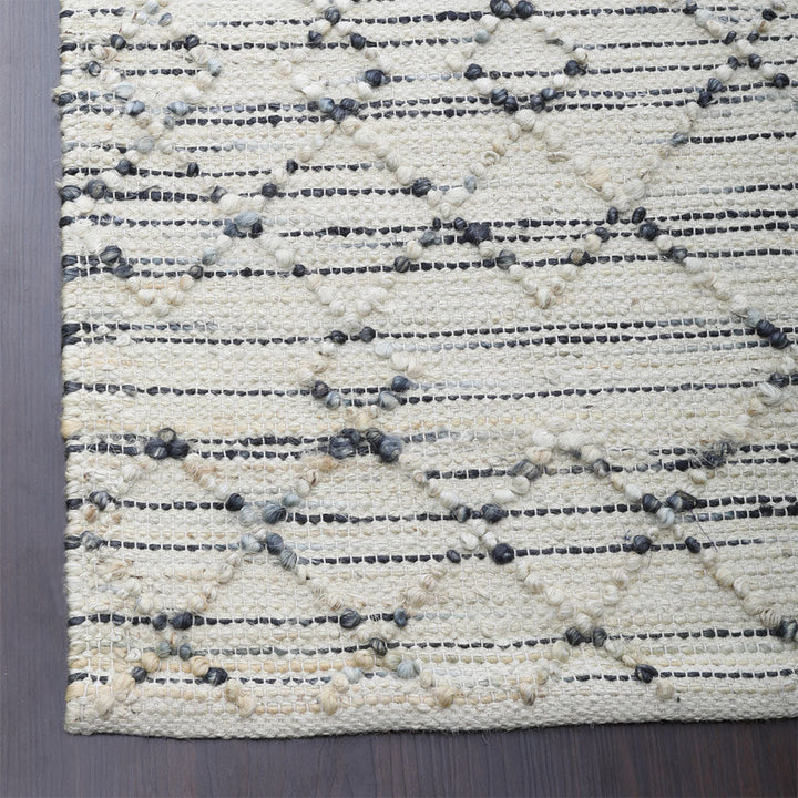 Beige Patterned Jute Area Rug for Modern & Elegant Interiors