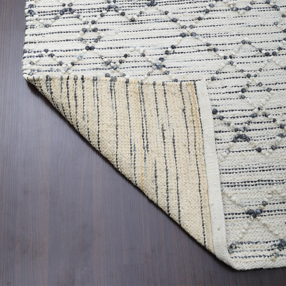 Beige Patterned Jute Area Rug for Modern & Elegant Interiors