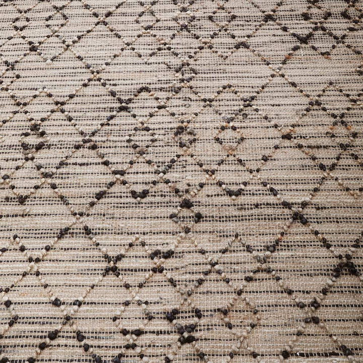 Beige Patterned Jute Area Rug for Modern & Elegant Interiors