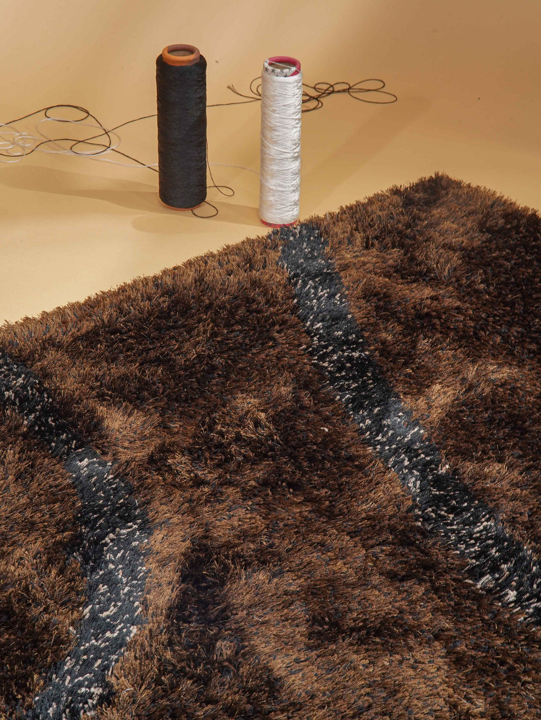 Hand Tufted Shag Polyester Area Rug Contemporary Multicolor K00011