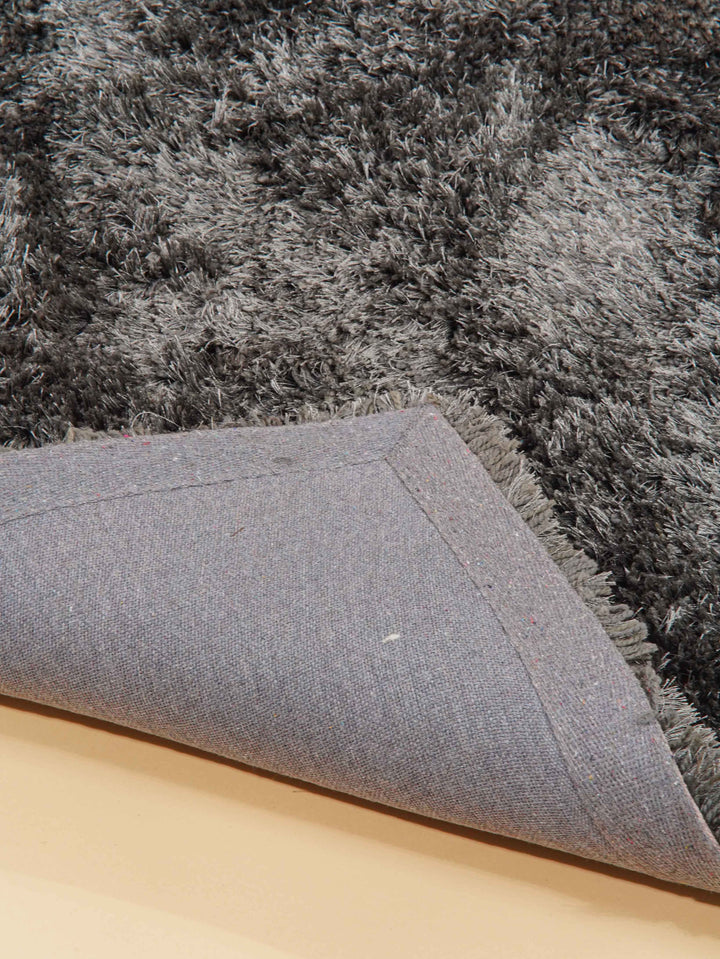 Plush Hand Tufted Shag Rug in Polyester – Solid Design