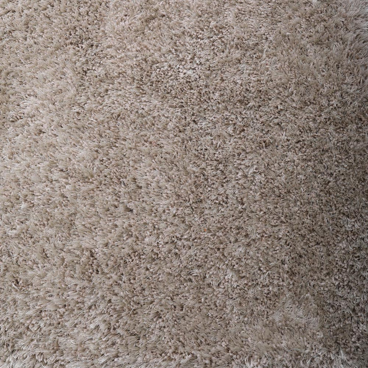 Plush Hand Tufted Shag Rug in Polyester – Solid Design