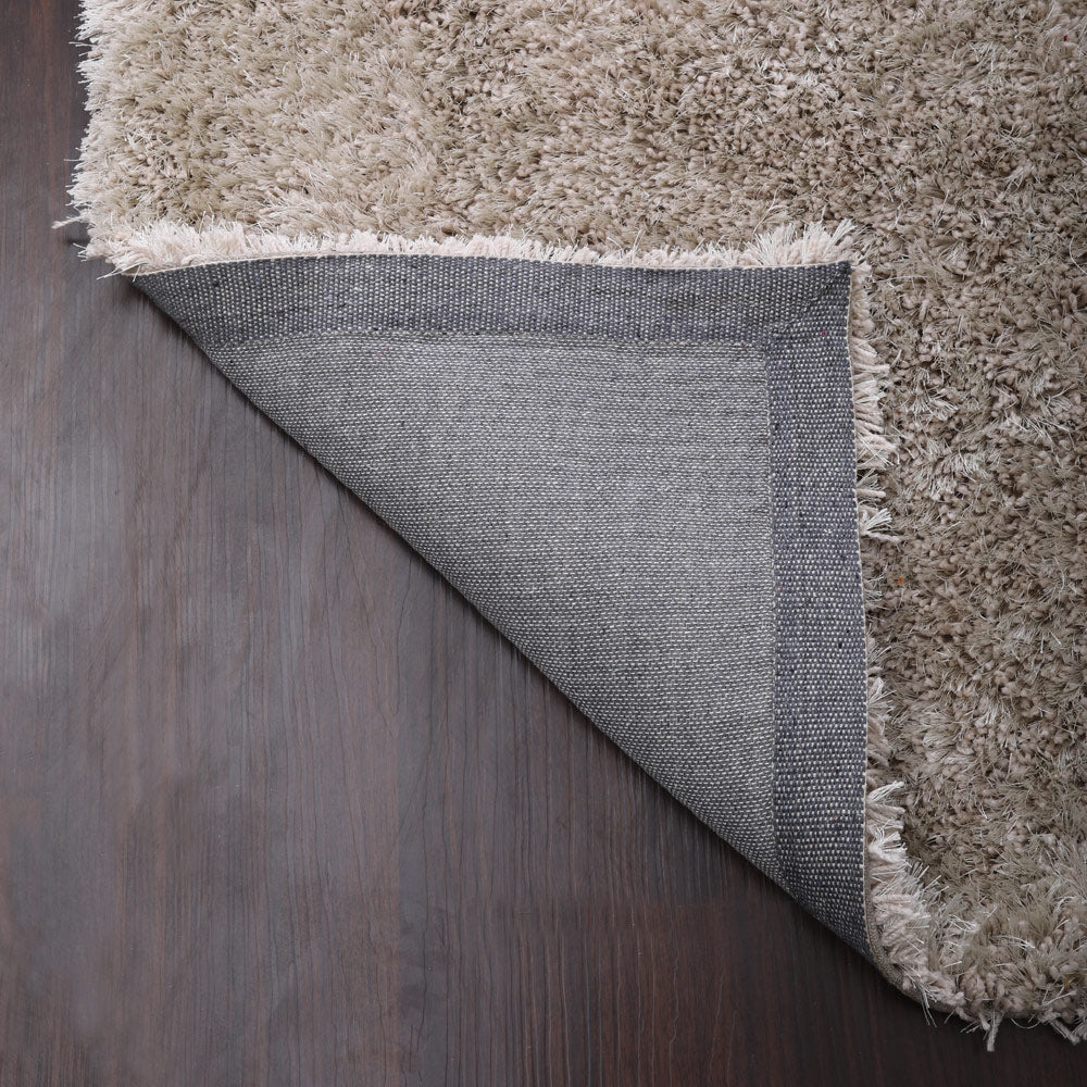 Plush Hand Tufted Shag Rug in Polyester – Solid Design