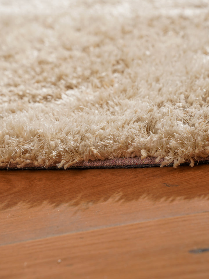 Plush Hand Tufted Shag Rug in Polyester – Solid Design