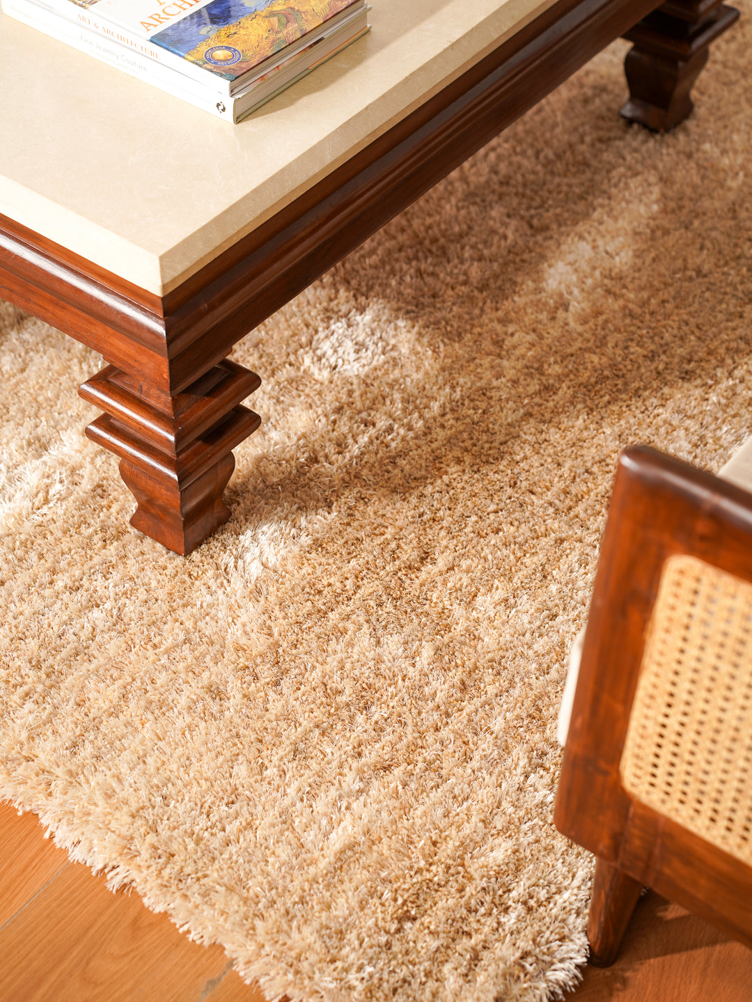 Plush Hand Tufted Shag Rug in Polyester – Solid Design