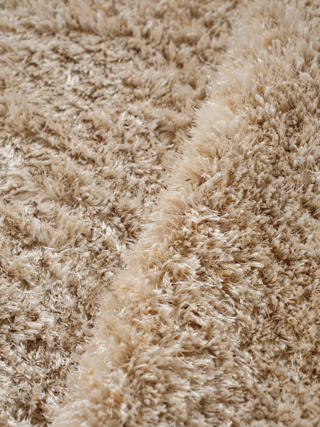 Plush Hand Tufted Shag Rug in Polyester – Solid Design