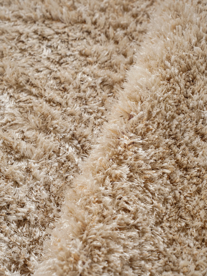 Plush Hand Tufted Shag Rug in Polyester – Solid Design