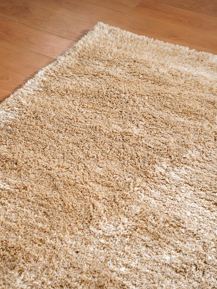 Plush Hand Tufted Shag Rug in Polyester – Solid Design