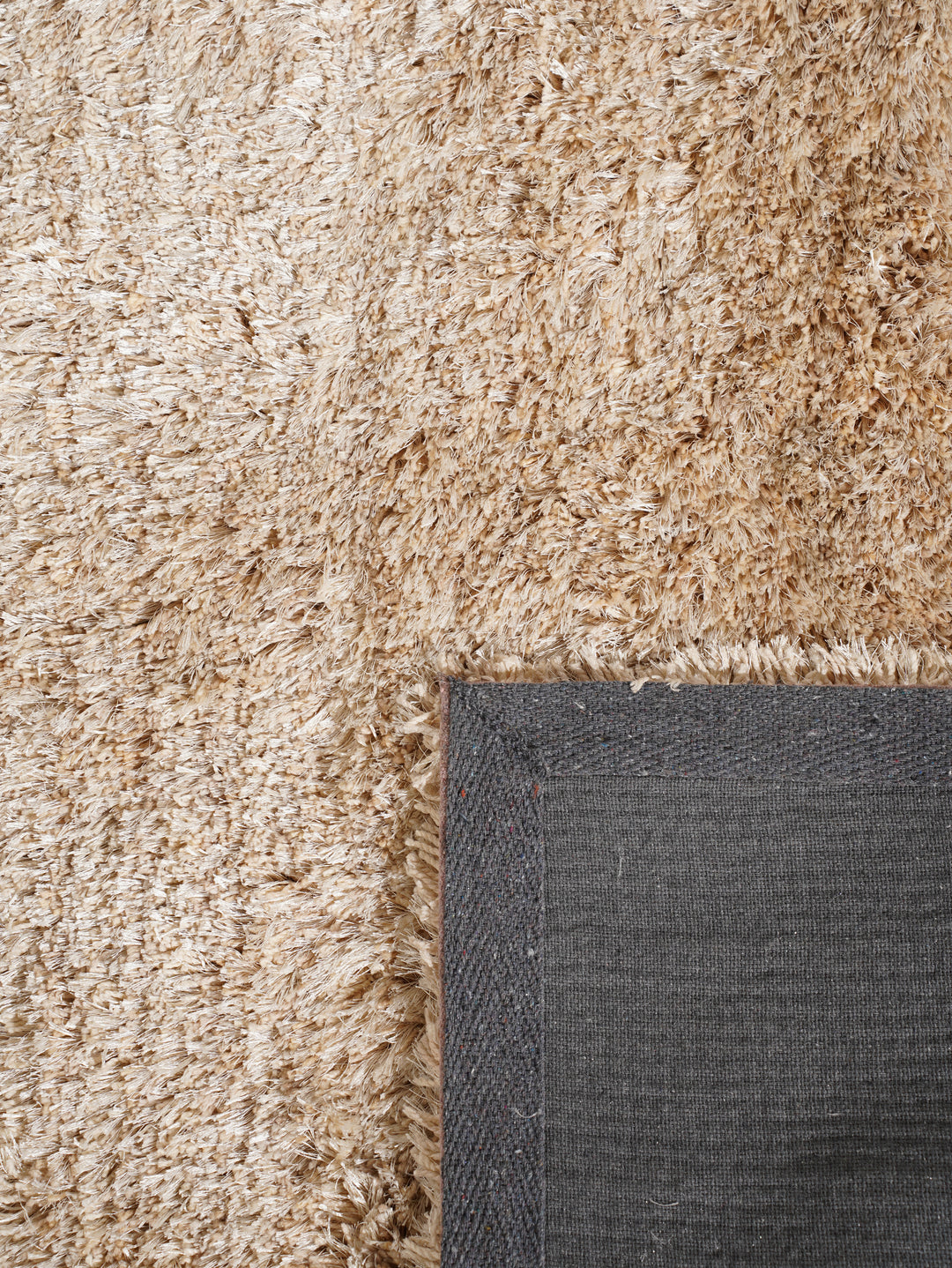 Plush Hand Tufted Shag Rug in Polyester – Solid Design