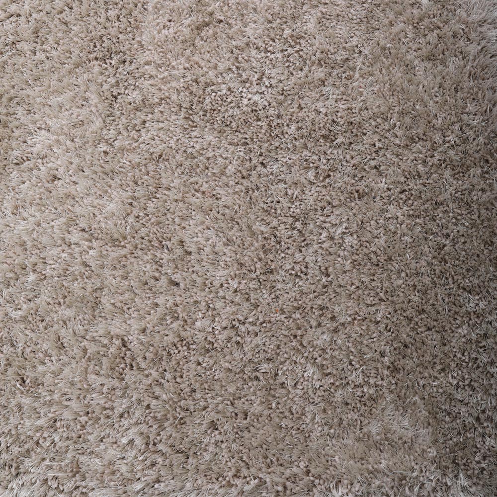 Plush Hand Tufted Shag Rug in Polyester – Solid Design