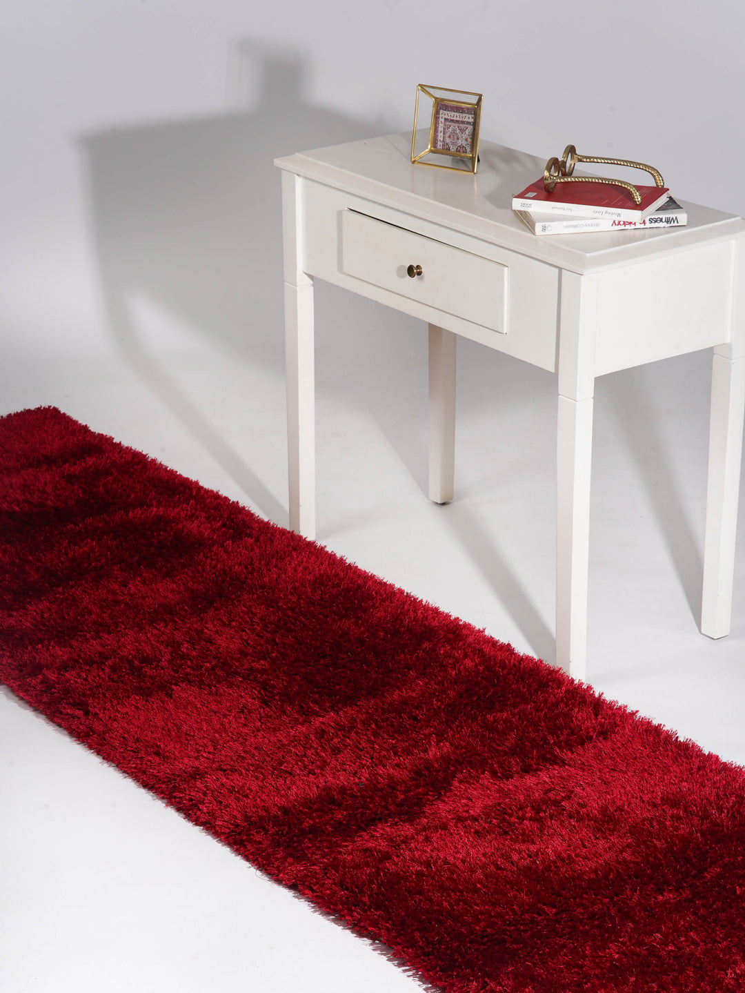 Plush Hand Tufted Shag Rug in Polyester – Solid Design