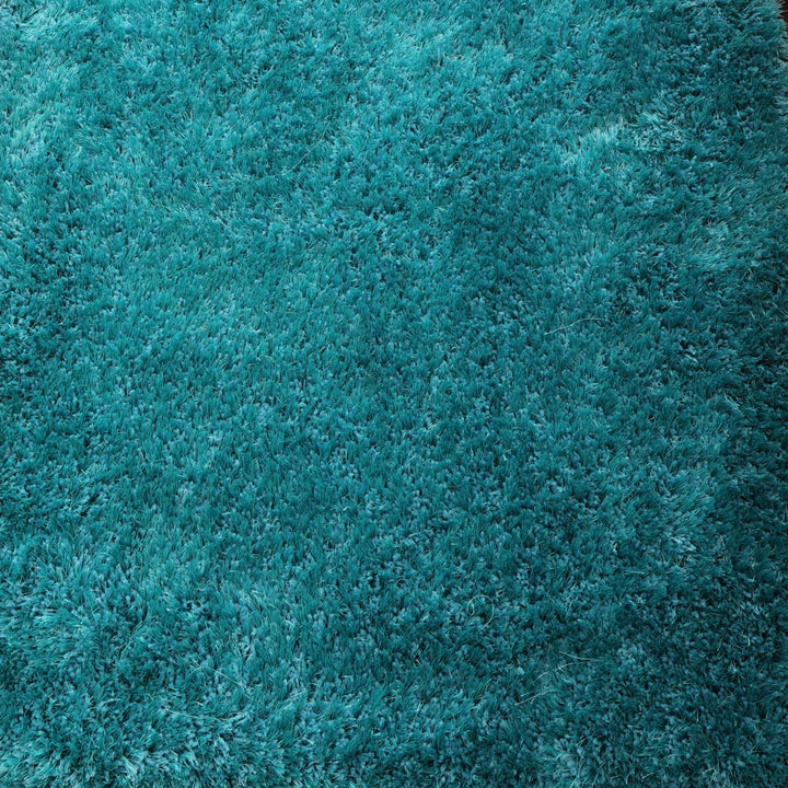 Plush Hand Tufted Shag Rug in Polyester – Solid Design