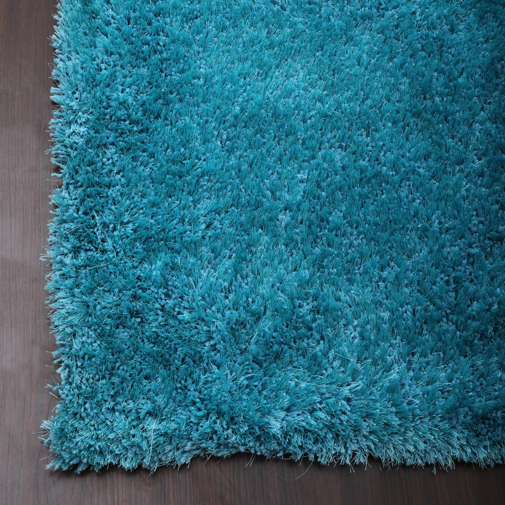 Plush Hand Tufted Shag Rug in Polyester – Solid Design
