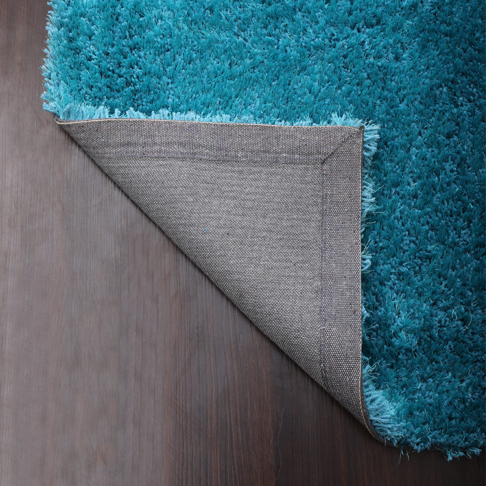 Plush Hand Tufted Shag Rug in Polyester – Solid Design