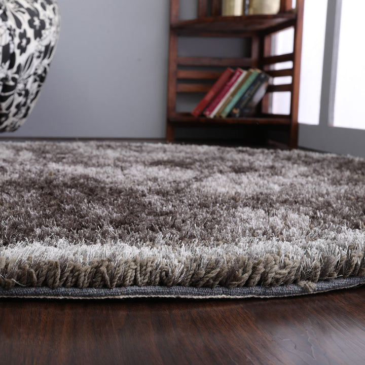 Plush Hand Tufted Shag Rug in Polyester – Solid Design