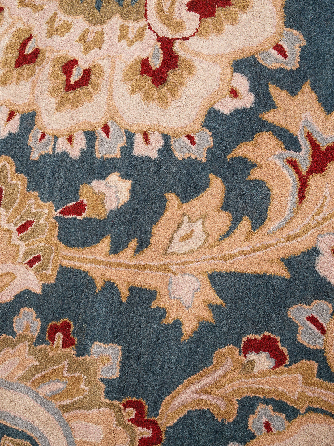 Hand Tufted Wool Floral Rug