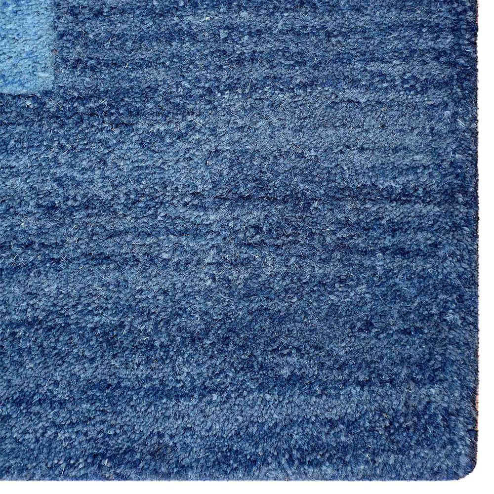 Hand Tufted Wool Area Rug Contemporary Blue K00201