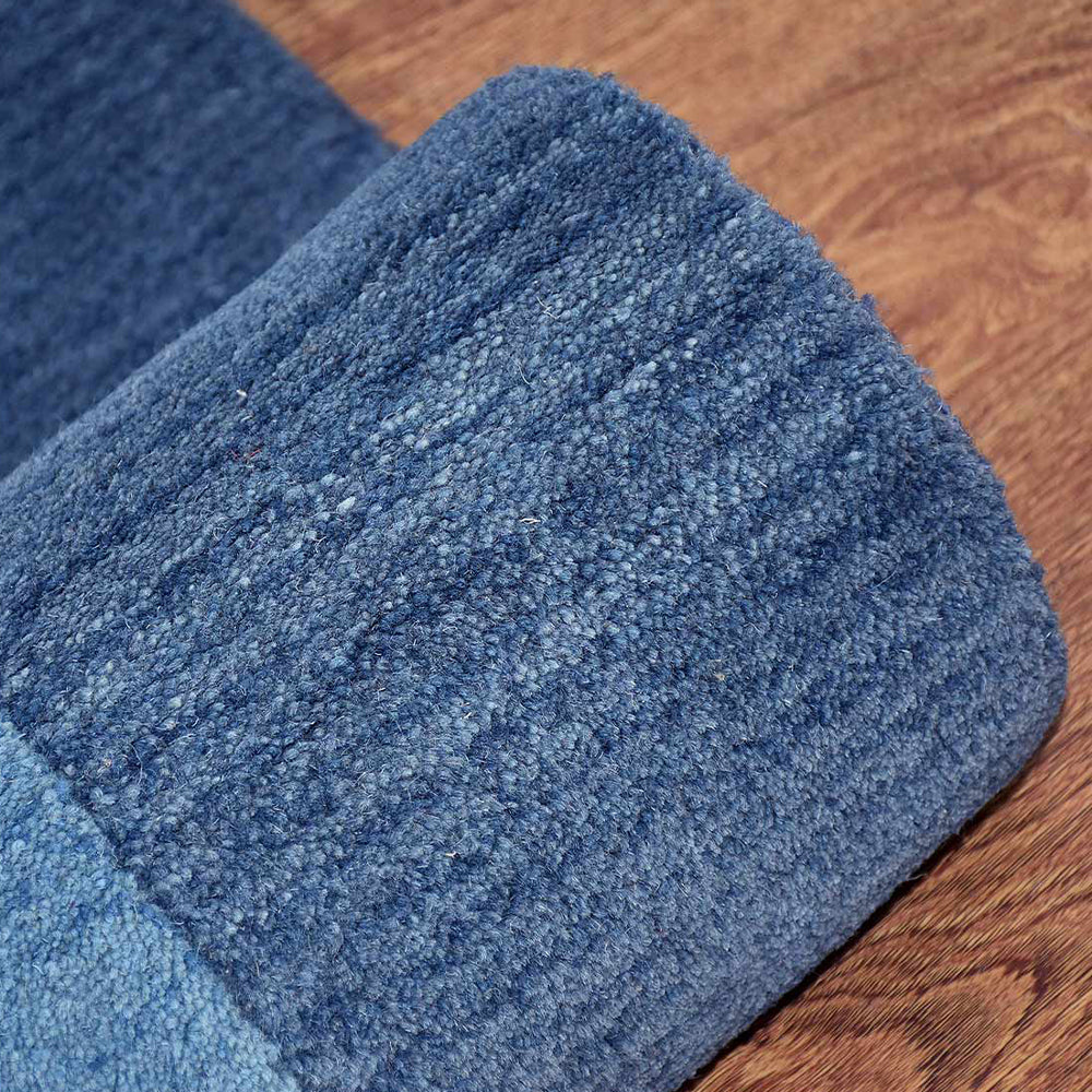 Hand Tufted Wool Area Rug Contemporary Blue K00201