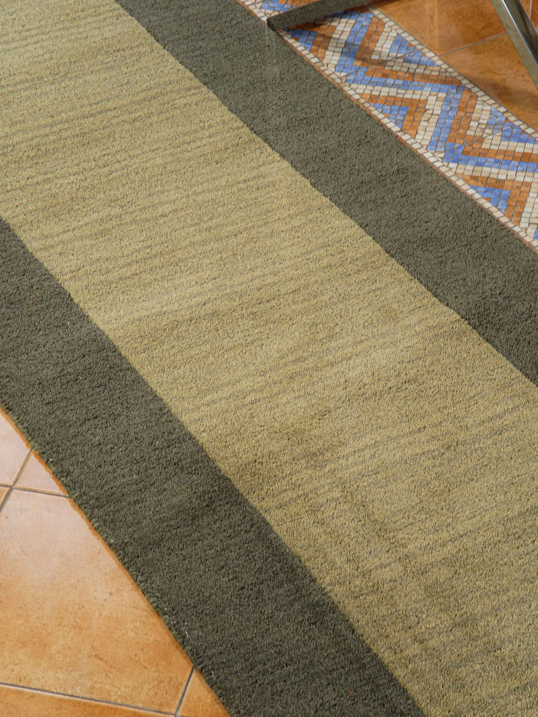 Hand Tufted Wool Area Rug Contemporary Blue K00201