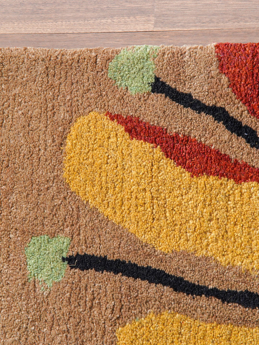 Hand Tufted Camel Wool Floral Rug