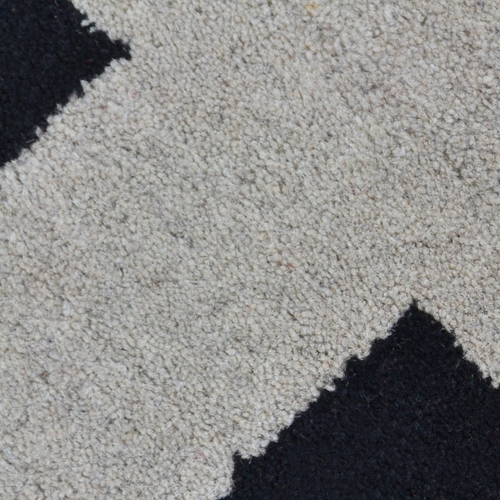 Hand Tufted Wool Area Rug Geometric Beige Black K00301