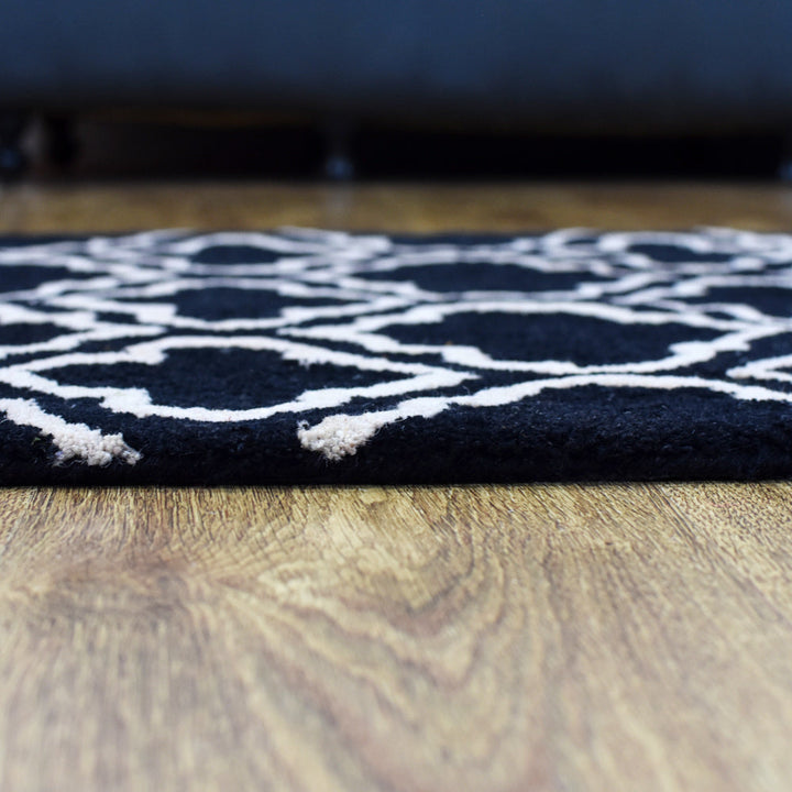 Hand Tufted Wool Area Rug Geometric Black White K00302
