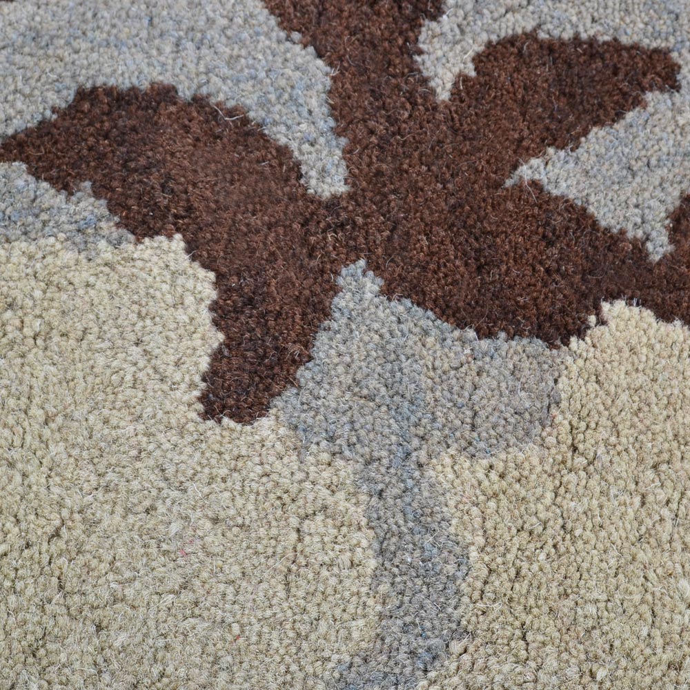 Hand Tufted Wool Area Rug Floral Gray White K00511
